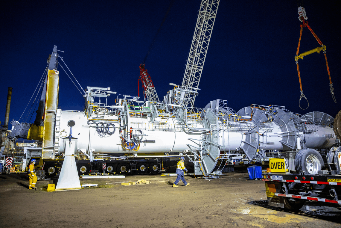 Geelong Refinery Crane Lift